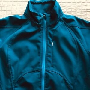 Double Diamond soft shell jacket. Size medium.